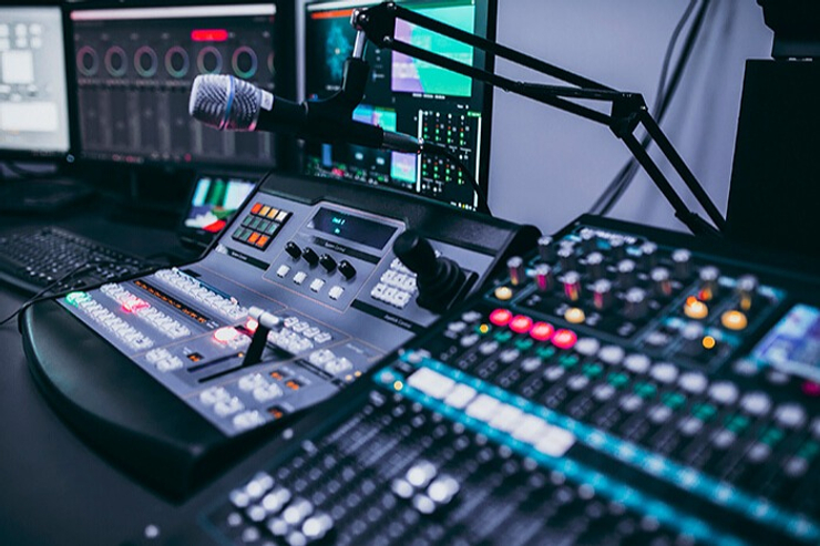 Медиа и развлечения